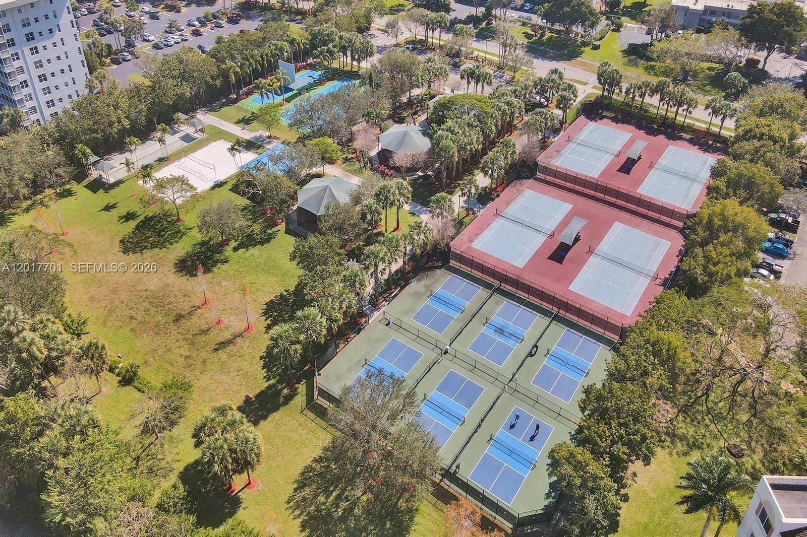 3600 Oaks Clubhouse Drive, #511, Pompano Beach, FL 33069 Photo 4