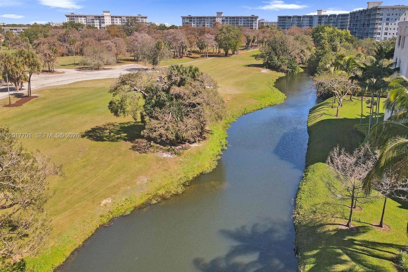 3600 Oaks Clubhouse Drive, #511, Pompano Beach, FL 33069 Photo 5