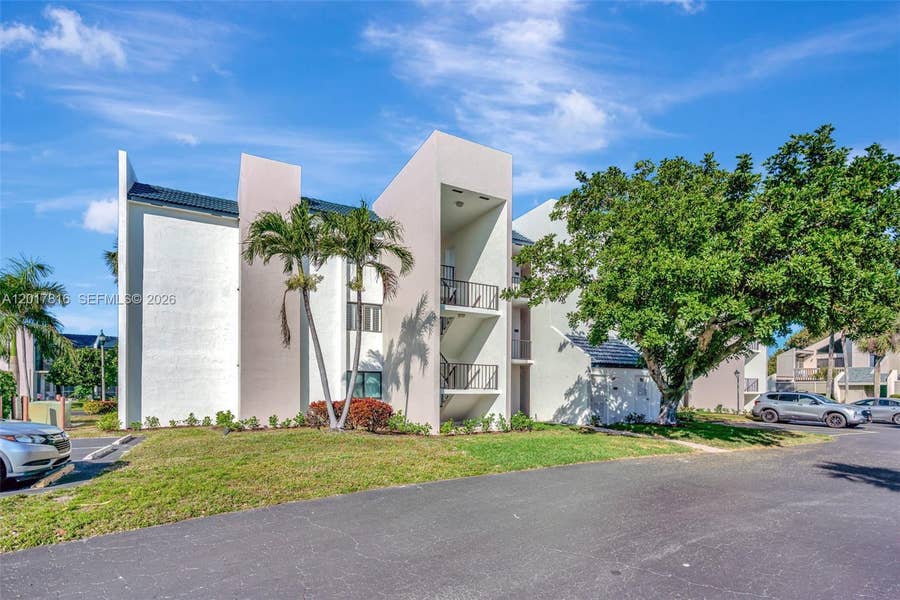 Property photo for 1605 S Us Highway 1, #205V6, Jupiter, FL