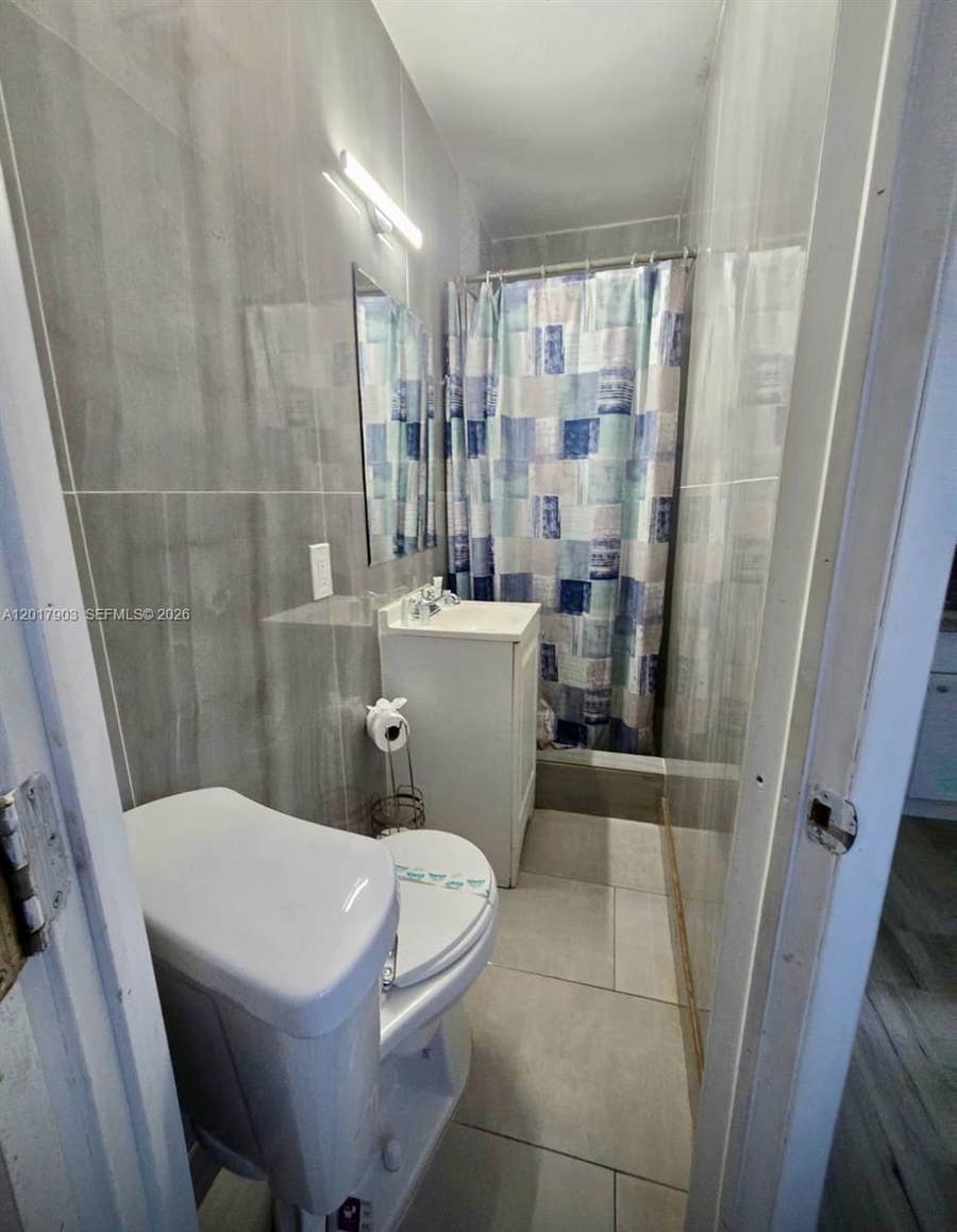 Property photo for 109 SE 9th Street, #6, Hallandale Beach, FL