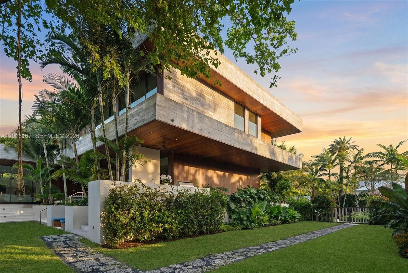 1420 W 23rd Street, Miami Beach, FL 33140 Guest House
