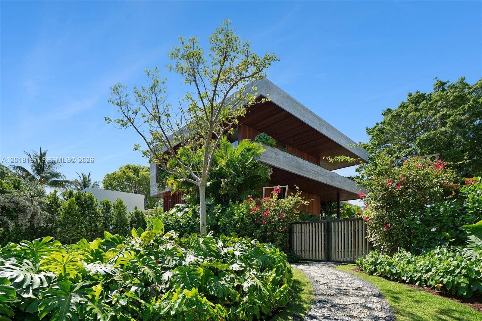 1420 W 23rd Street, Miami Beach, FL 33140 Guest House