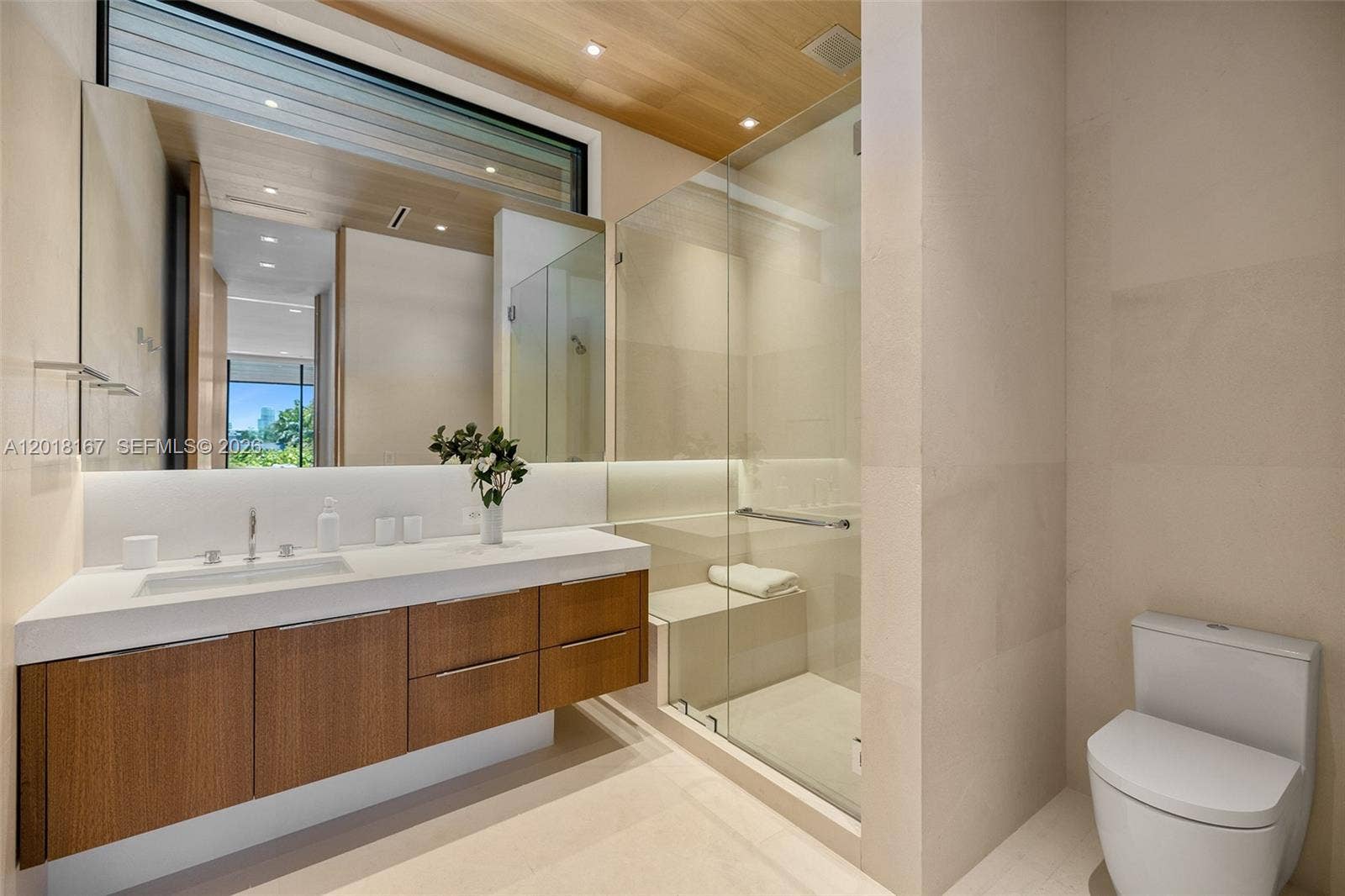 1420 W 23rd Street, Miami Beach, FL 33140 Guest House