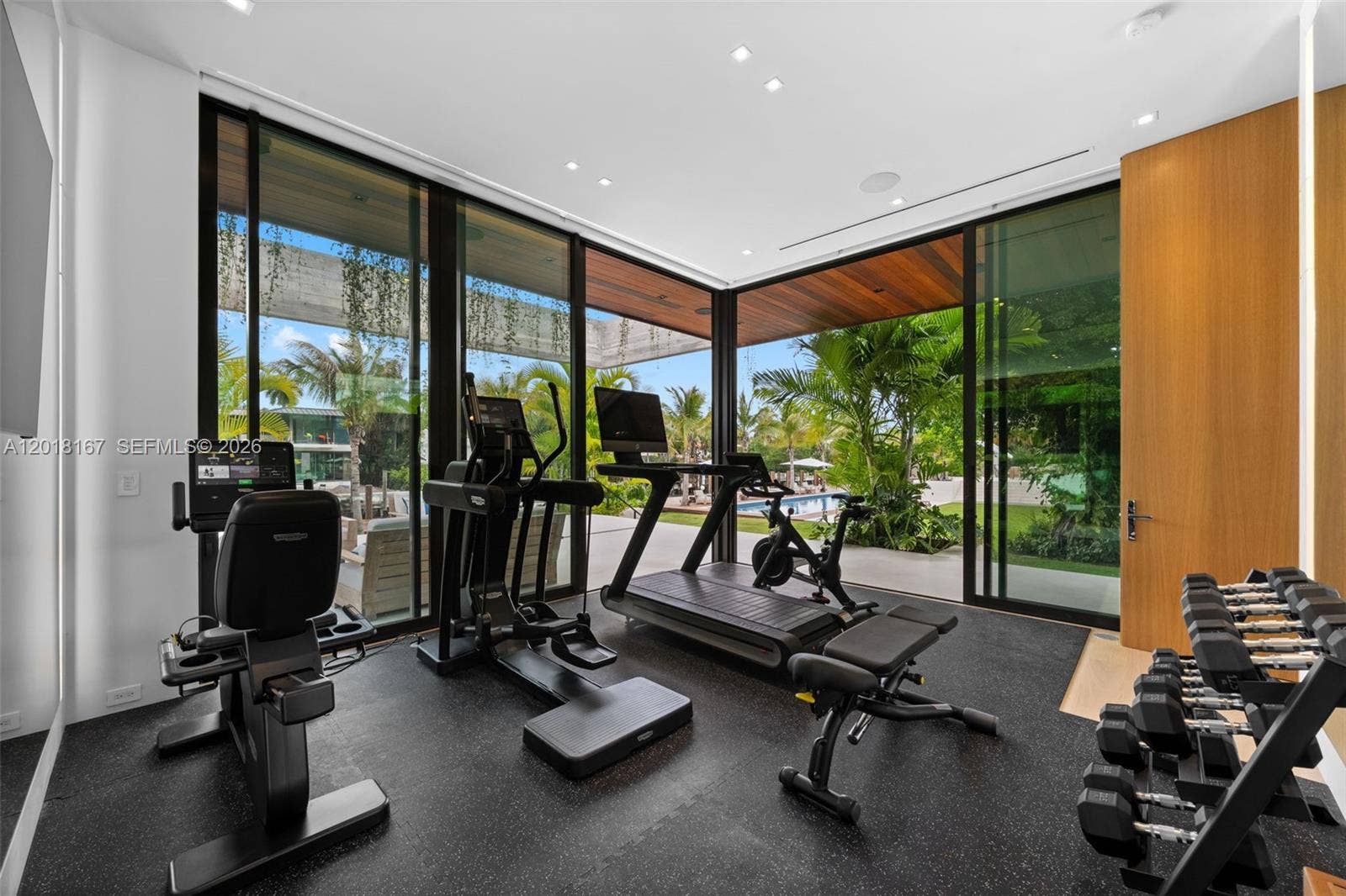 1420 W 23rd Street, Miami Beach, FL 33140 Guest House