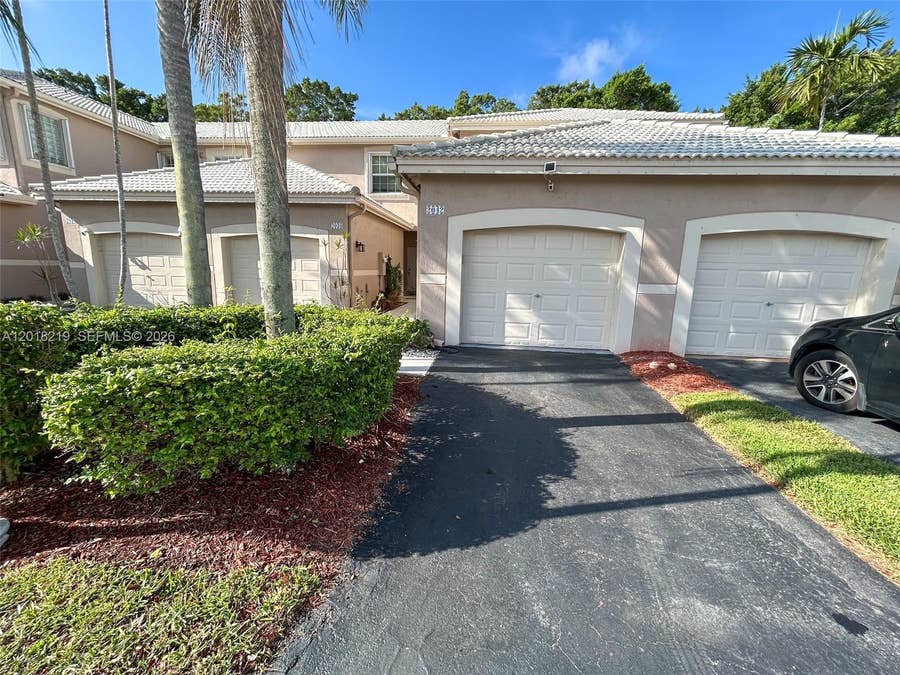 Property photo for 2042 Madeira Drive, Weston, FL