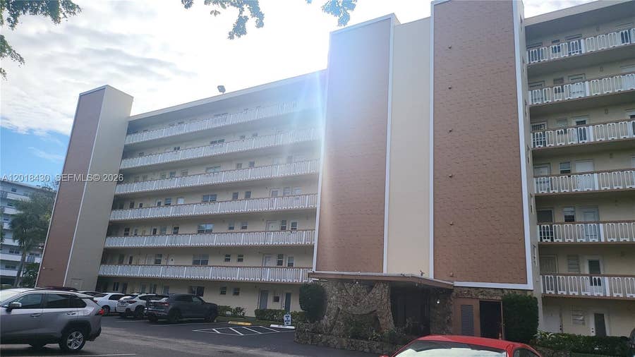 Property photo for 1001 NE 14th Avenue, #201, Hallandale Beach, FL