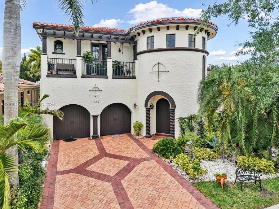 Property photo for 9587 Exbury Court, Parkland, FL