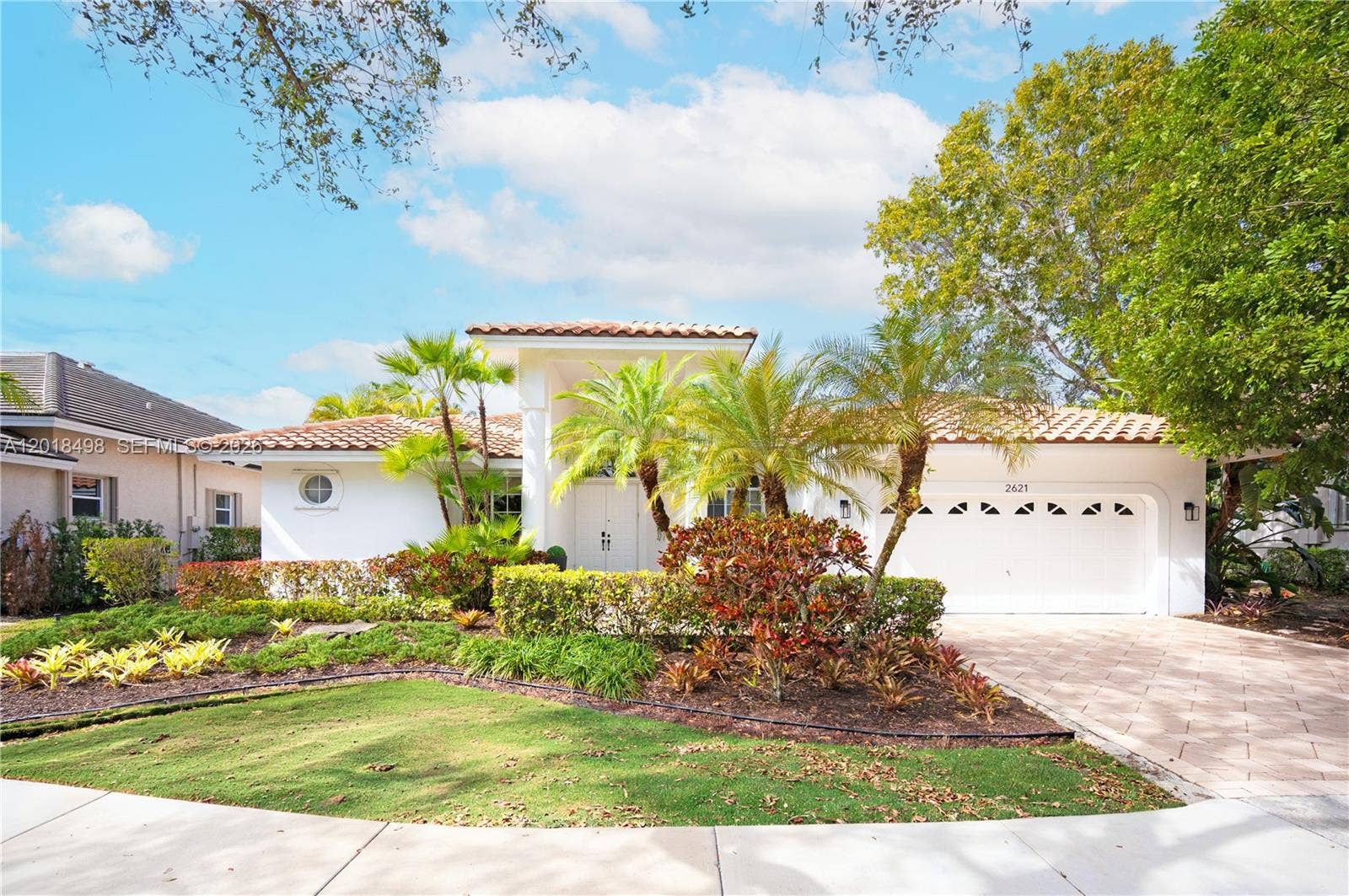 2621 Oakbrook Lane, Weston, FL 33332 Photo 2