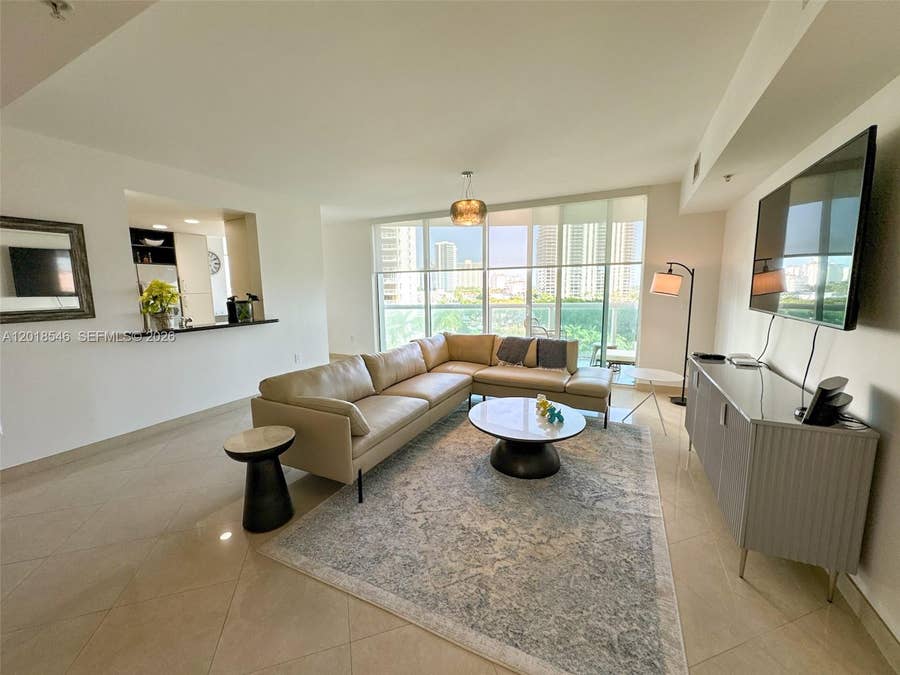 Property photo for 19400 Turnberry Way, #531, Aventura, FL