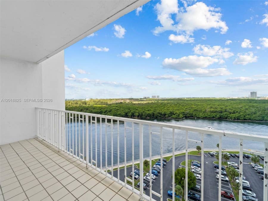 Property photo for 500 Bayview Drive, #1421, Sunny Isles Beach, FL