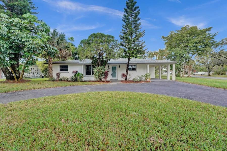 Property photo for 101 SW 53rd Avenue, Plantation, FL