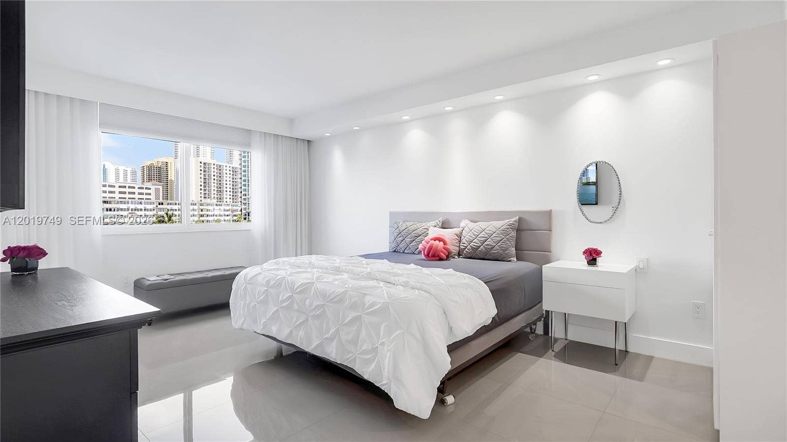 300 Bayview Drive, #307, Sunny Isles Beach, FL 33160 Photo 21
