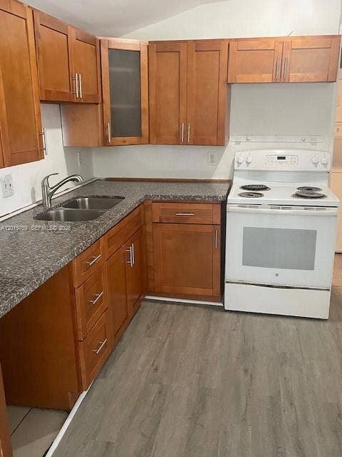 245 NW 6th Avenue, Dania Beach, FL 33004 Photo 2