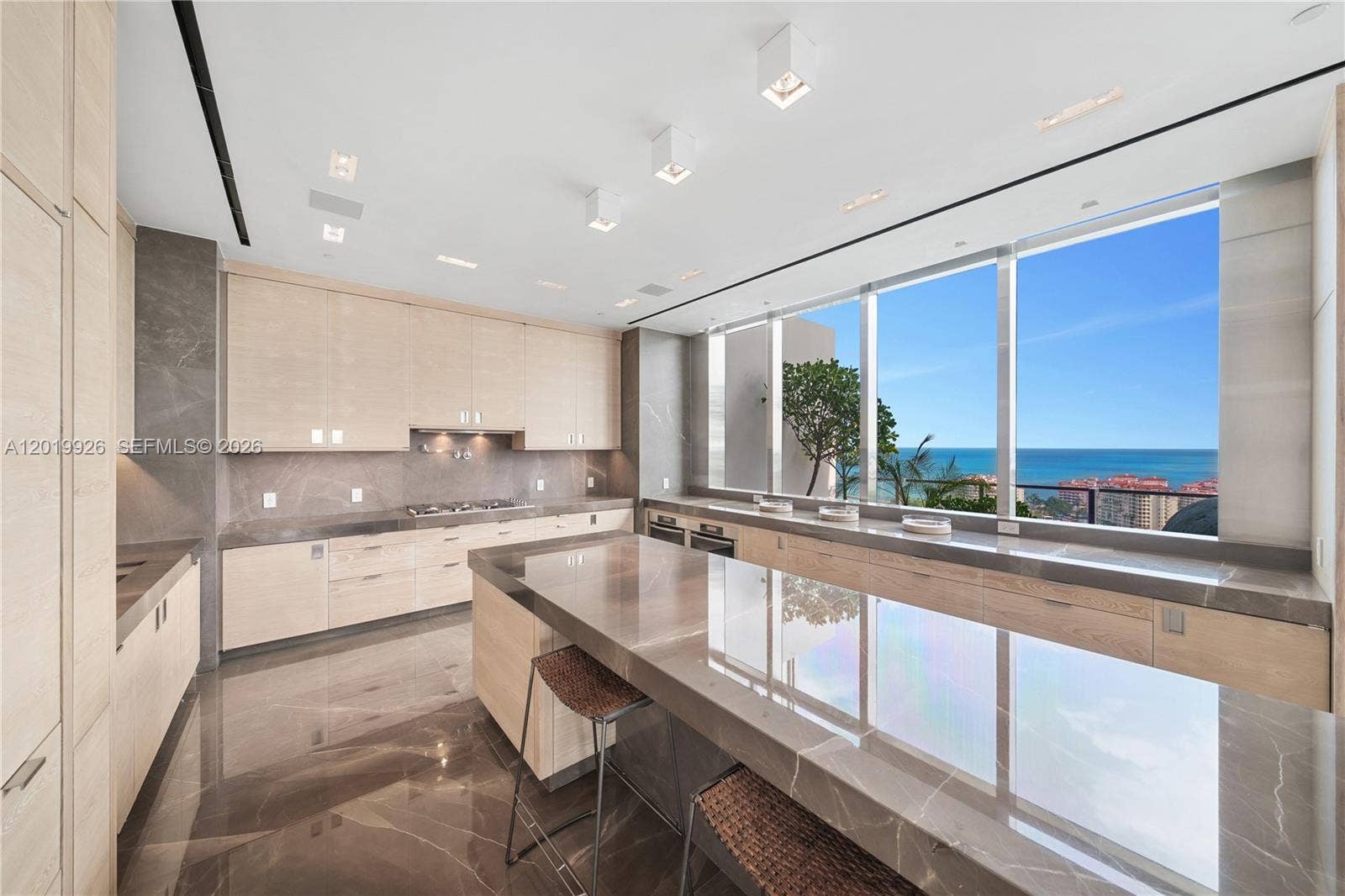 800 S Pointe Drive, #Penthouse 2204, Miami Beach, FL 33139 Photo 26
