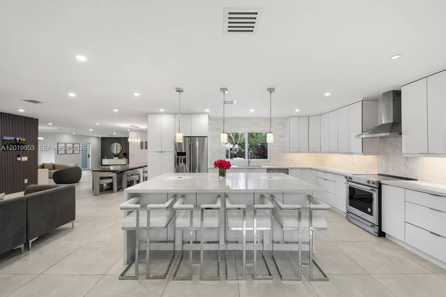 Property photo for 600 NE 4th Street, Pompano Beach, FL
