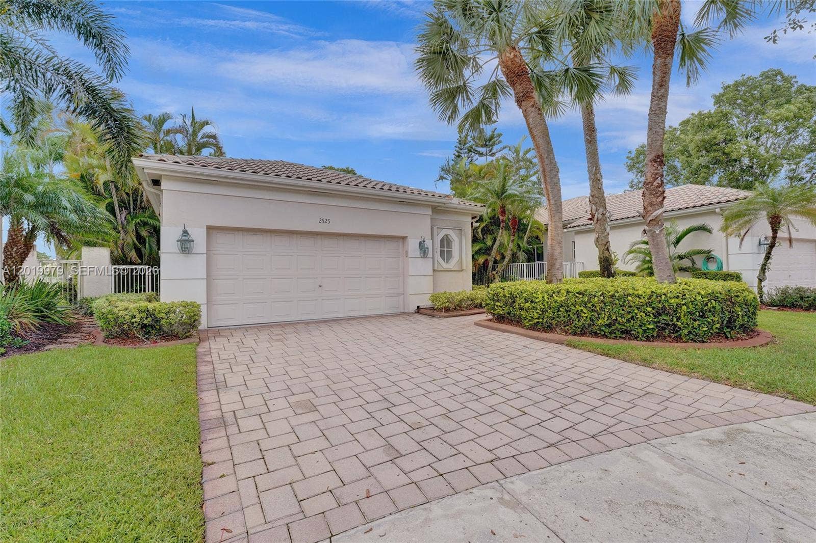 2525 Bay Pointe Court, Weston, Weston, FL 33327 Photo 1