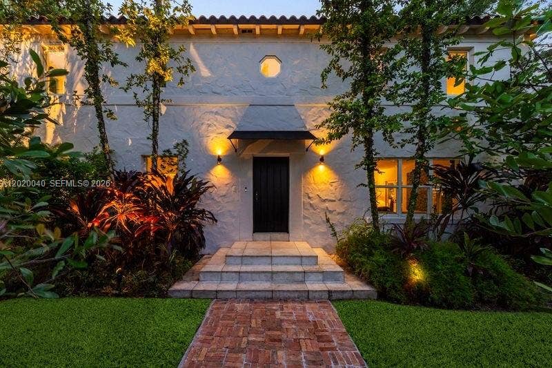 5812 Alton Road, Miami Beach, FL 33140 Photo 2