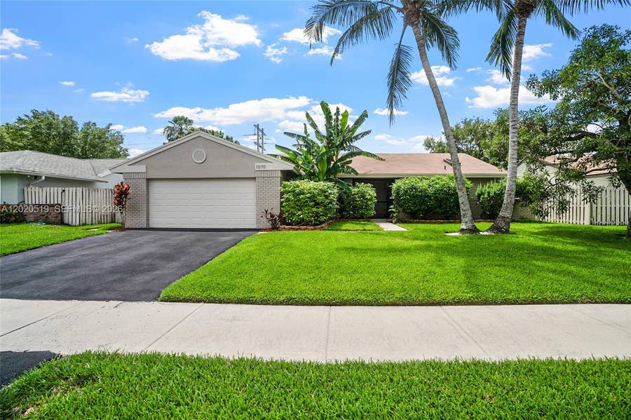 Property photo for 1070 Cedar Creek Way, Davie, FL
