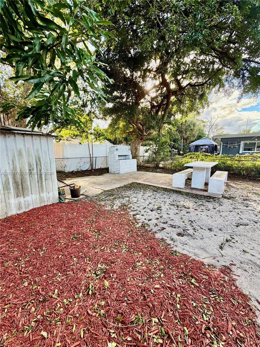 518 NW 47th Court, Oakland Park, FL 33309 Photo 14