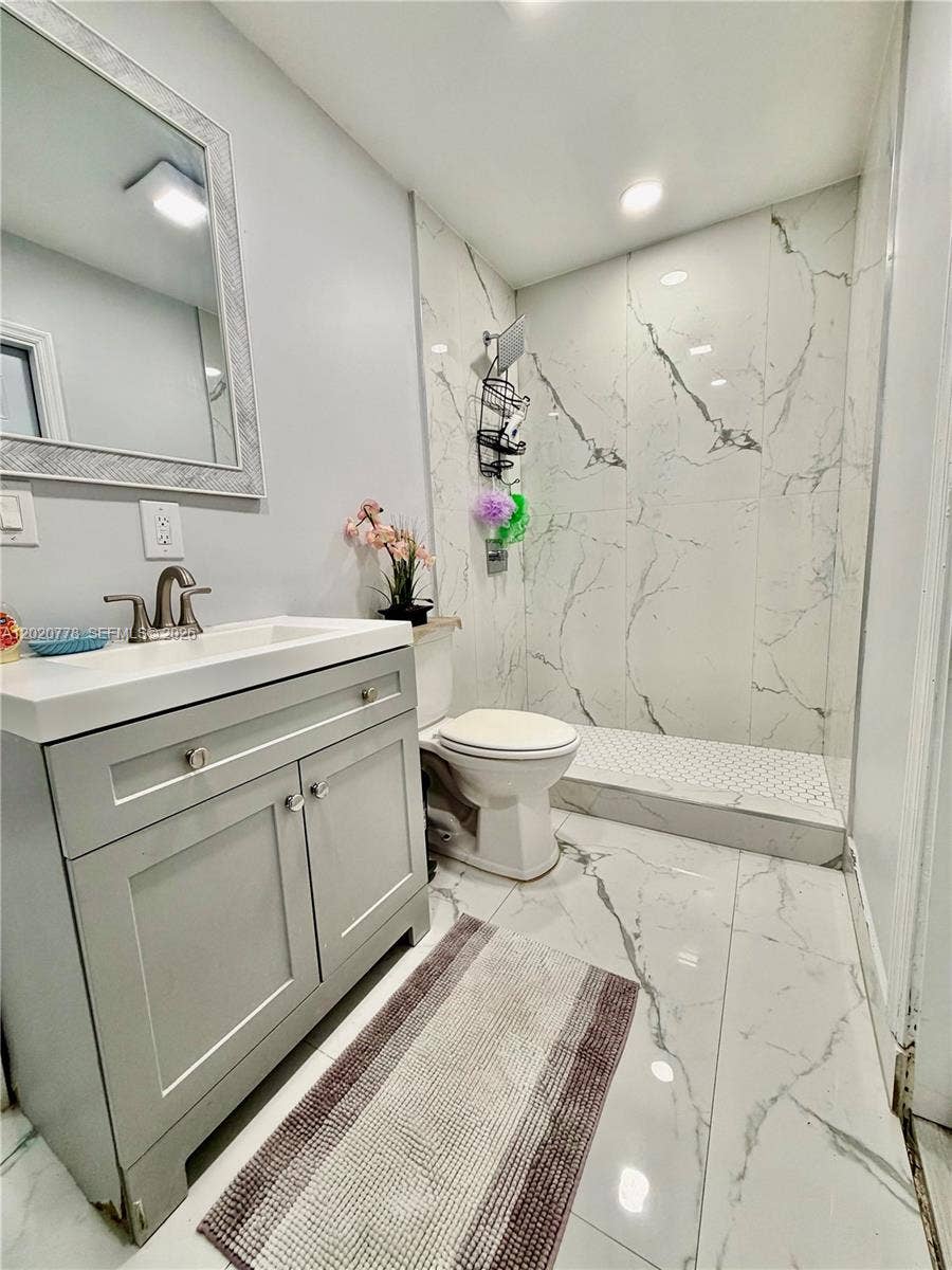 518 NW 47th Court, Oakland Park, FL 33309 Photo 9