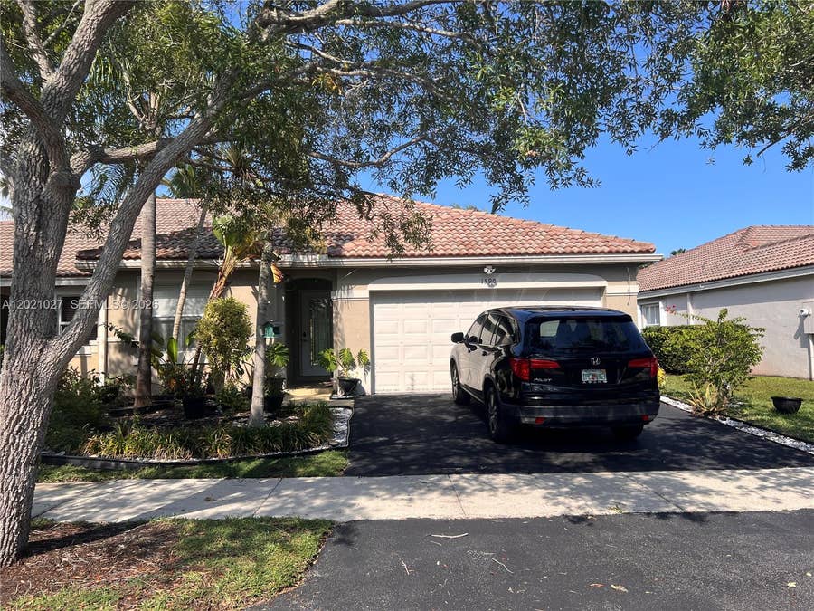 Property photo for 1590 Orion Lane, Weston, FL