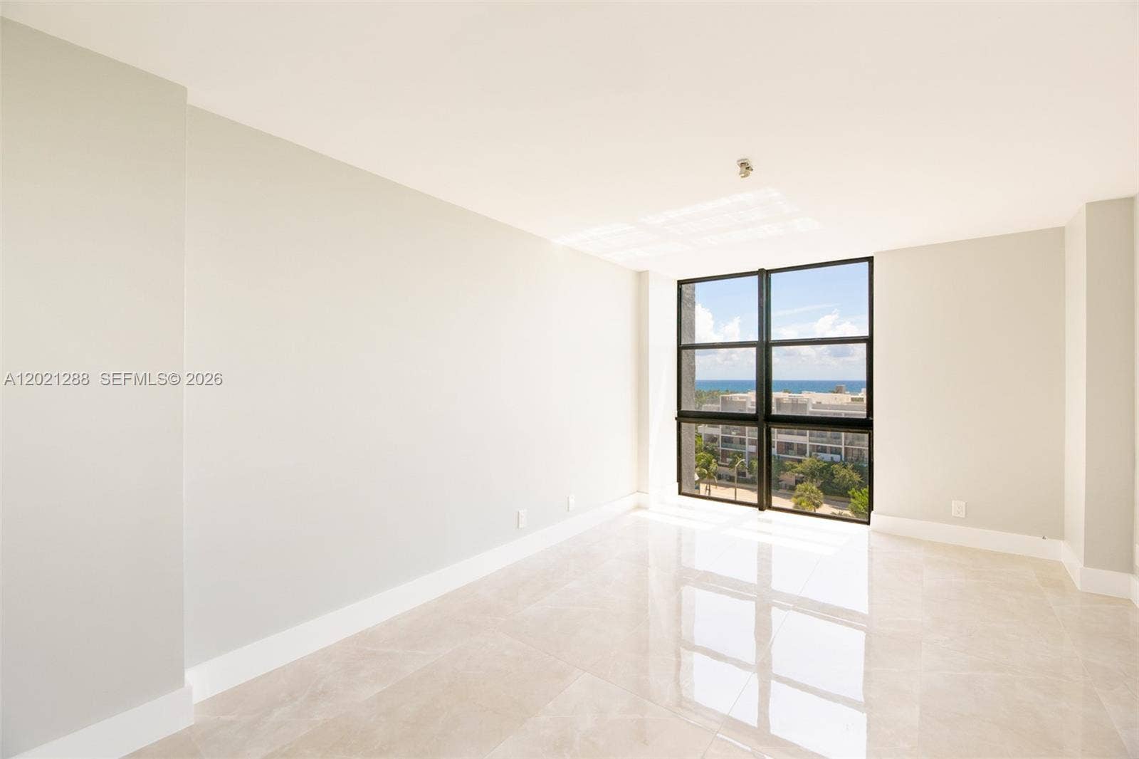 3031 N Ocean Boulevard, #903, Fort Lauderdale, Fort Lauderdale, FL 33308 Photo 16