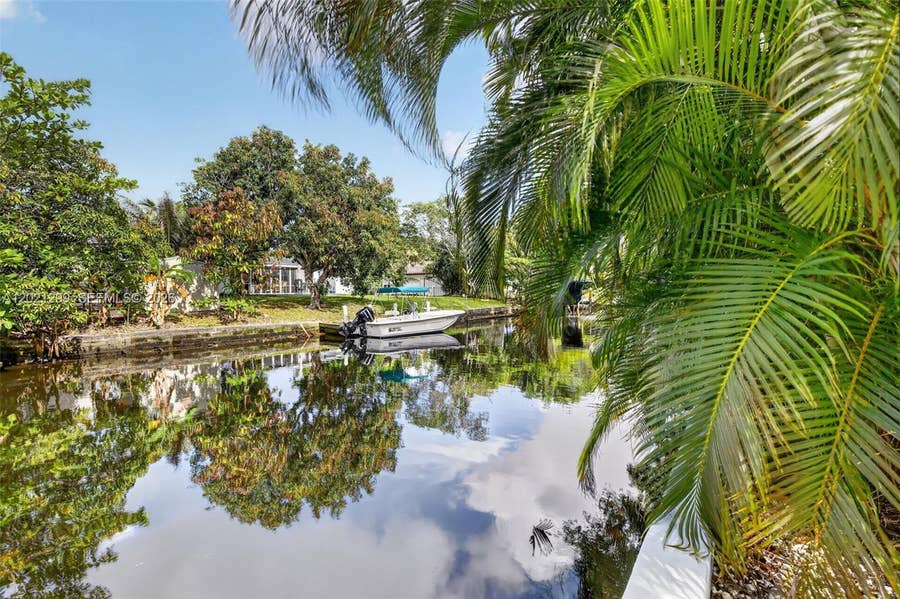 Property photo for 2048 SW 28th Terrace, Fort Lauderdale, FL