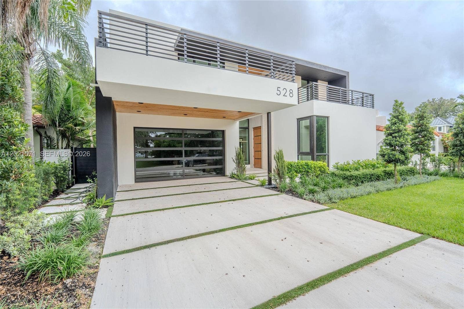 528 NE 13th Avenue, Fort Lauderdale, FL 33301 Photo 3
