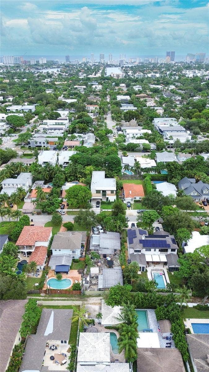 528 NE 13th Avenue, Fort Lauderdale, FL 33301 Photo 9