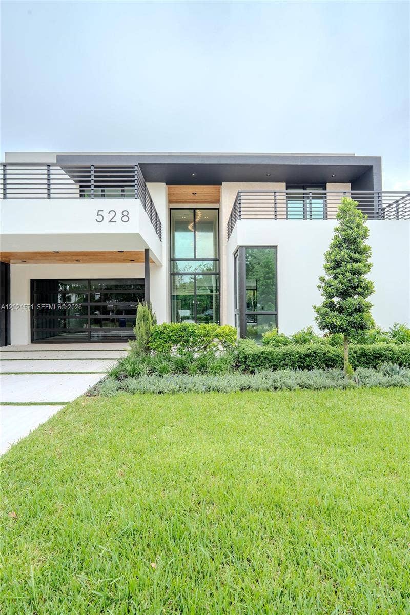 528 NE 13th Avenue, Fort Lauderdale, FL 33301 Photo 5