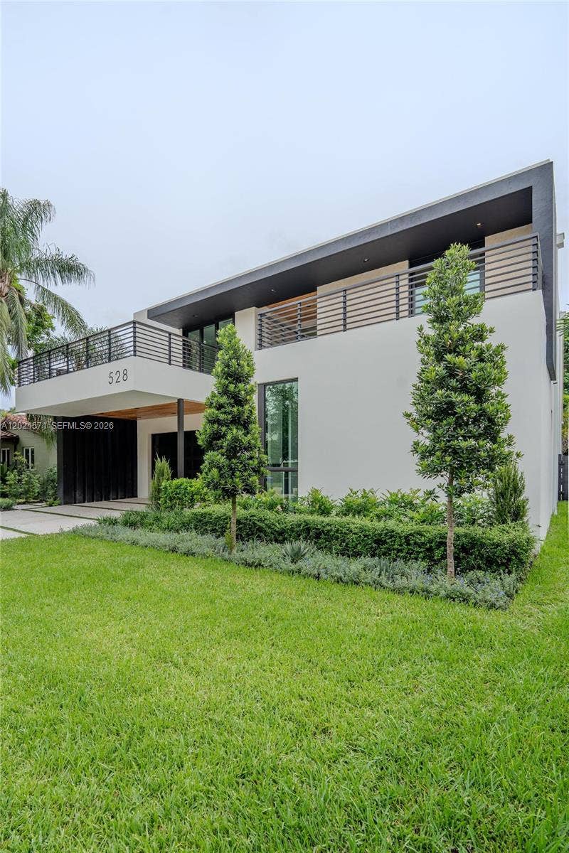 528 NE 13th Avenue, Fort Lauderdale, FL 33301 Photo 4