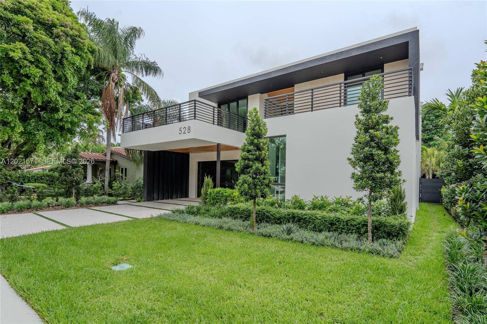 528 NE 13th Avenue, Fort Lauderdale, FL 33301 Photo 2