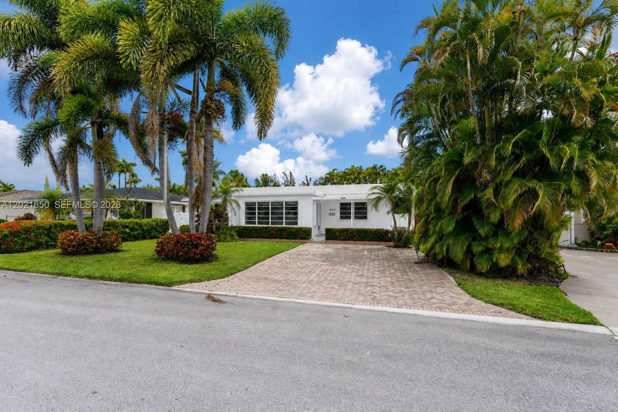 Property photo for 947 Lincoln Street, Hollywood, FL
