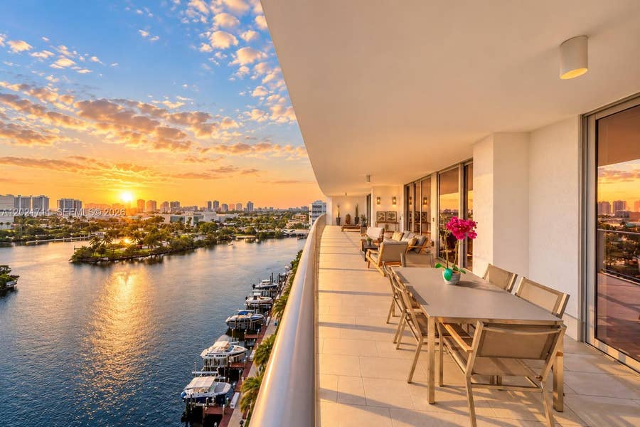 Property photo for 1180 N Federal Highway, #1002, Fort Lauderdale, FL