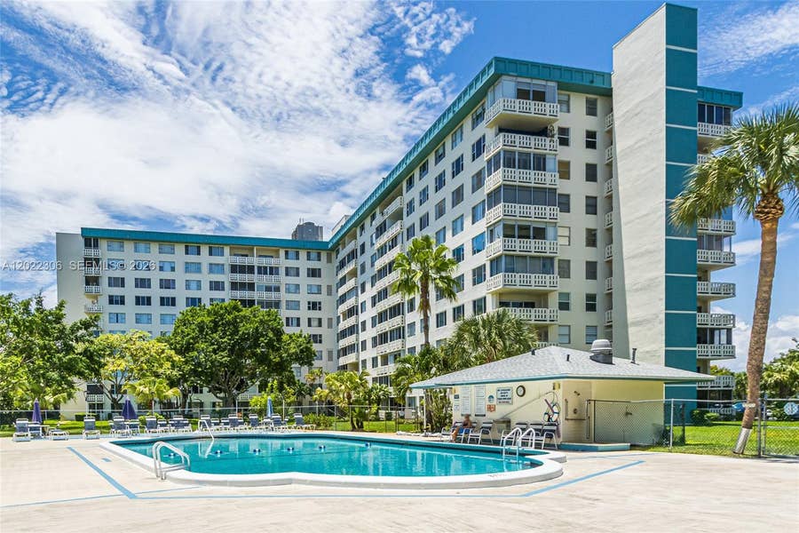 Property photo for 4330 Hillcrest Drive, #506, Hollywood, FL