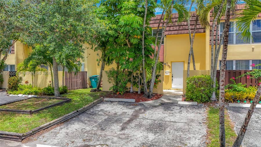 Property photo for 3702 SW 60th Terrace, #31, Davie, FL