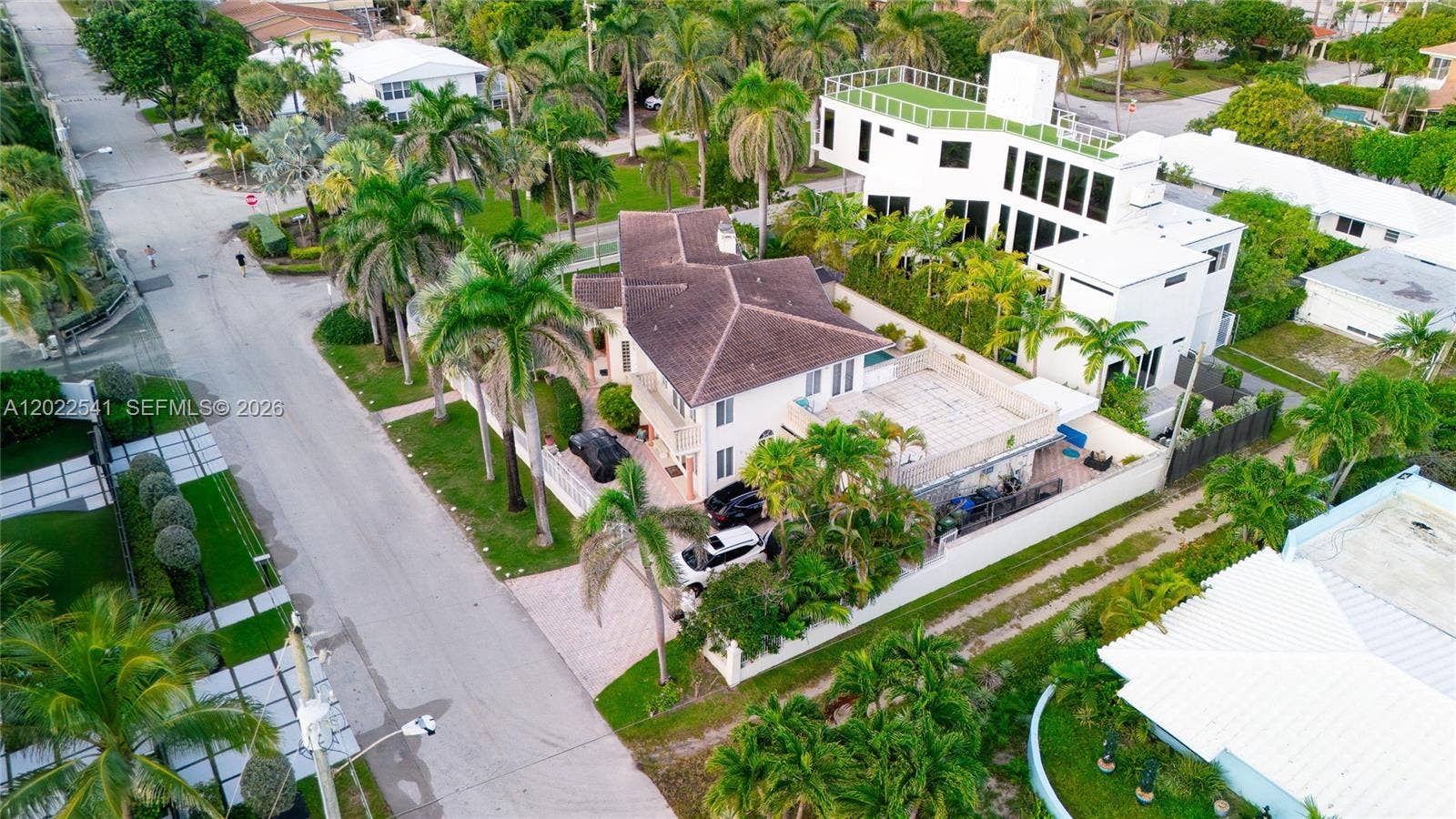 2701 N Atlantic Boulevard, Fort Lauderdale, FL 33308 Photo 2