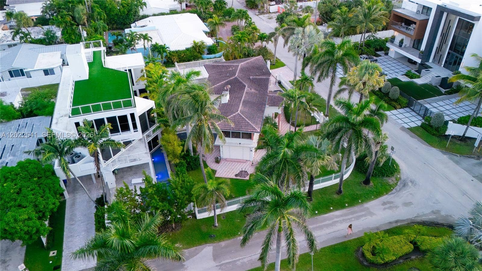 2701 N Atlantic Boulevard, Fort Lauderdale, FL 33308 Photo 3
