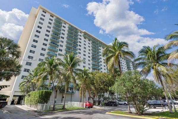 Property photo for 19390 Collins Avenue, #817, Sunny Isles Beach, FL