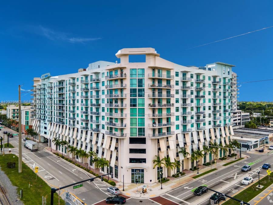 Property photo for 140 S Dixie Highway, #907, Hollywood, FL