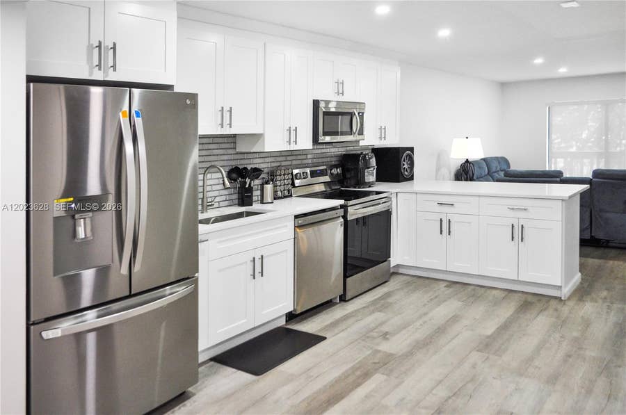 Property photo for 1021 Mockingbird Lane, #202, Plantation, FL
