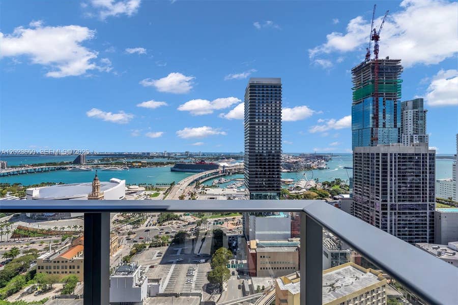 Property photo for 121 NE 5th Street, #3401, Miami, FL