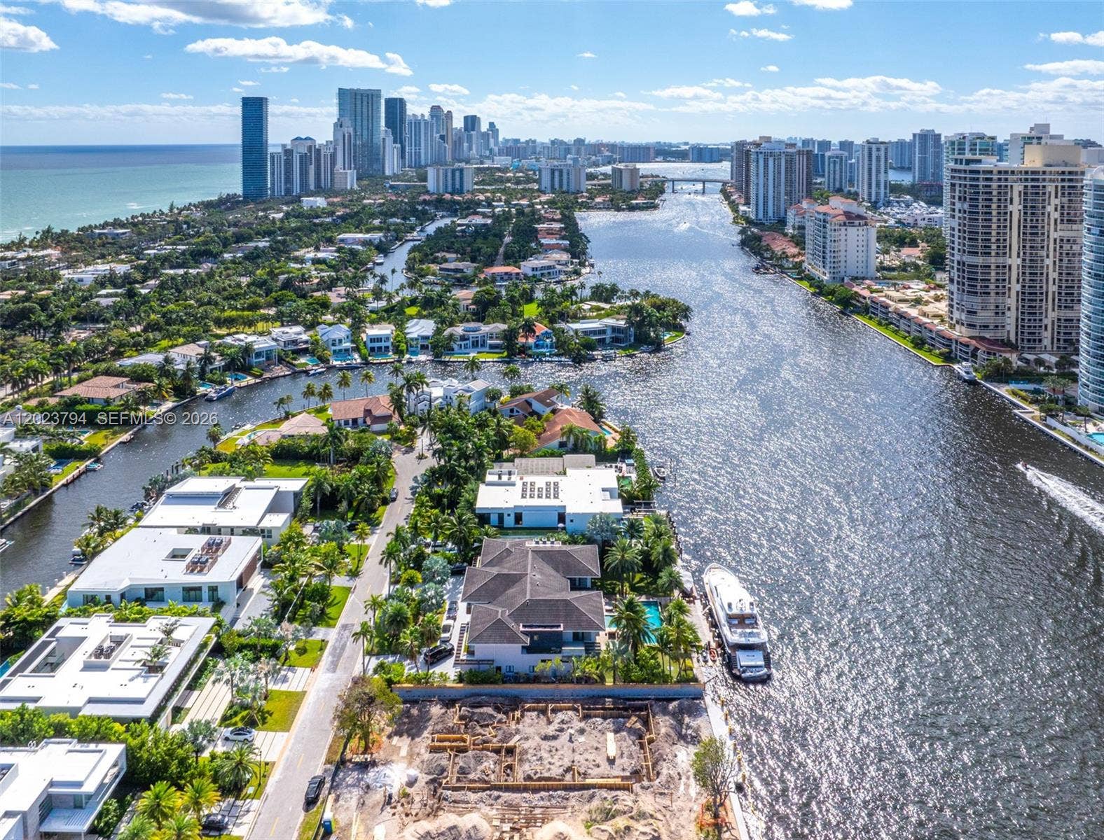 385 Centre Island, Golden Beach, FL 33160 Photo 12