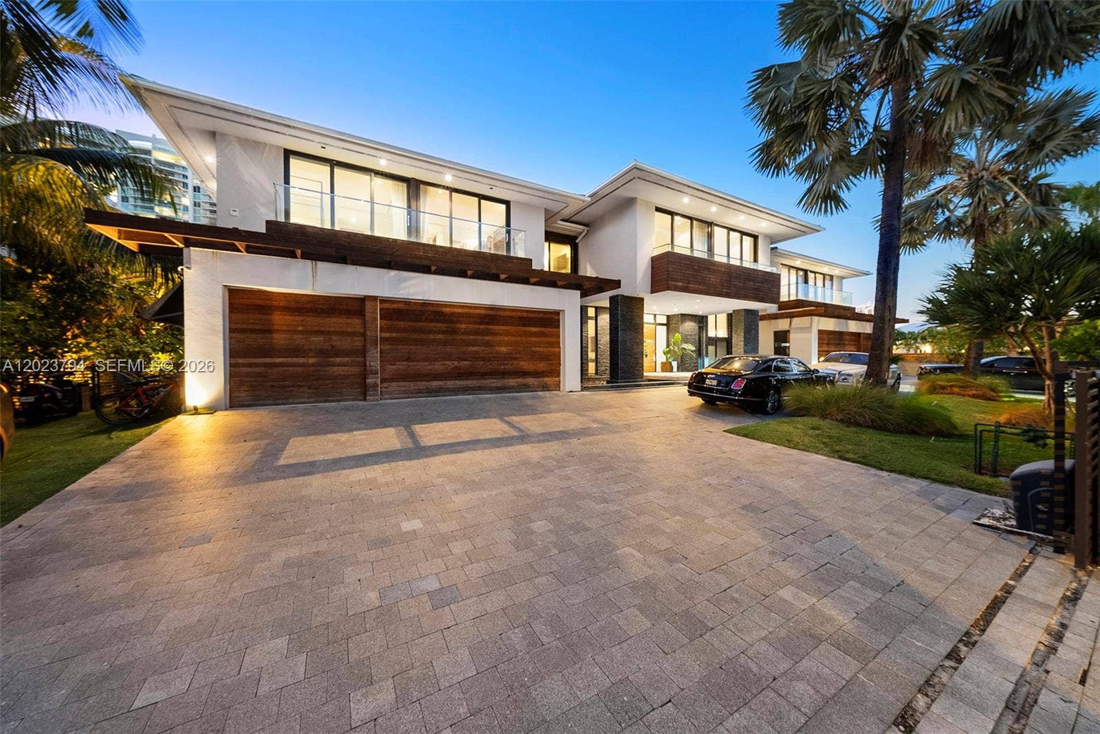 385 Centre Island, Golden Beach, FL 33160 Photo 7