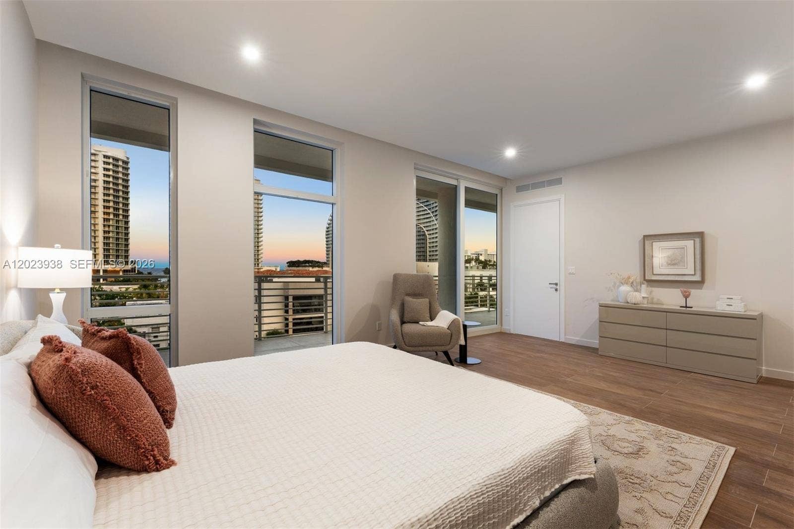 527 Orton Avenue, #501, Fort Lauderdale, FL 33304 Photo 8