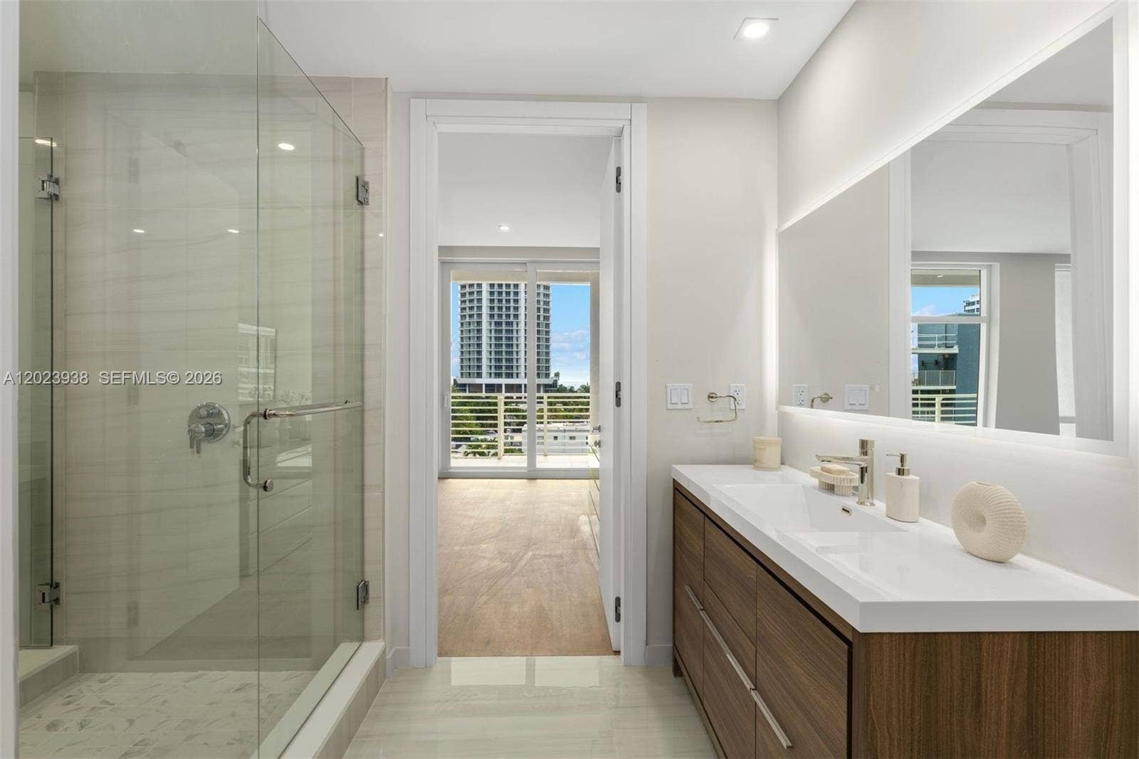 527 Orton Avenue, #501, Fort Lauderdale, FL 33304 Photo 10
