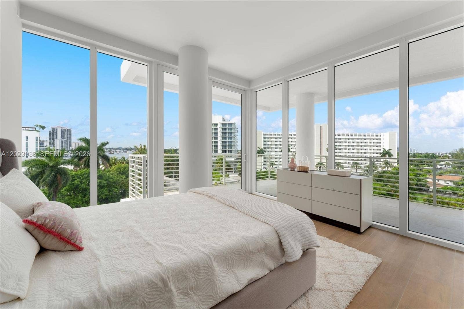 527 Orton Avenue, #501, Fort Lauderdale, FL 33304 Photo 13