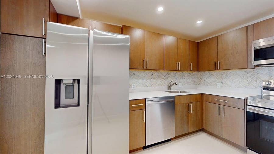 Property photo for 20100 W Country Club Drive, #801, Aventura, FL