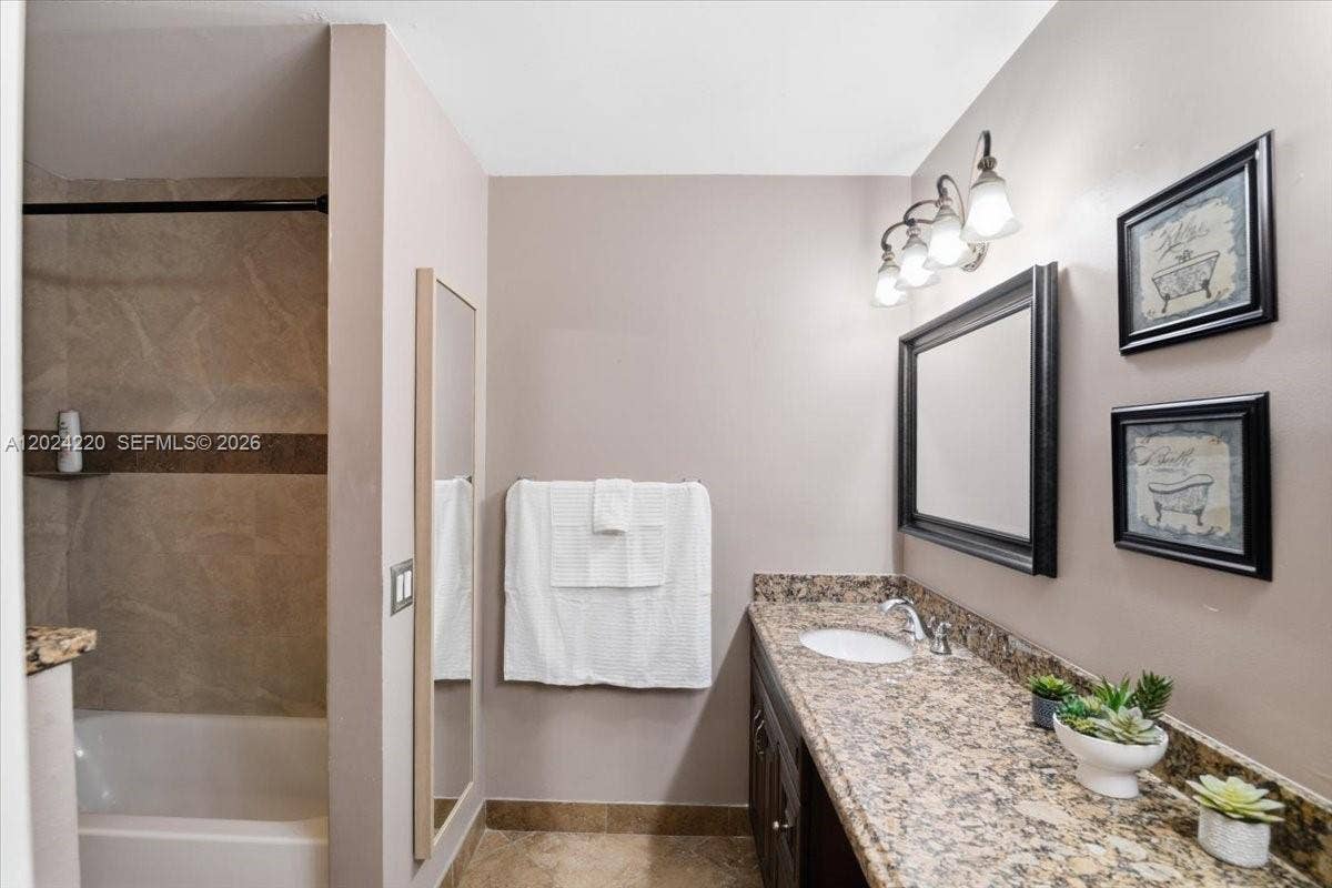 6520 Olde Moat Way, Davie, FL 33331 Photo 15
