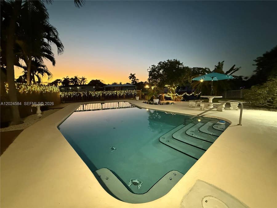 Property photo for 411 SE 6th Avenue, Pompano Beach, FL